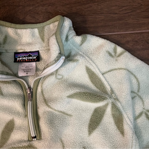 SOLD Patagonia Vintage Y2K Floral Synchilla Pullover Fleece - Picture 5 of 7